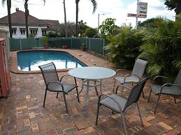 Lancaster Court Motel