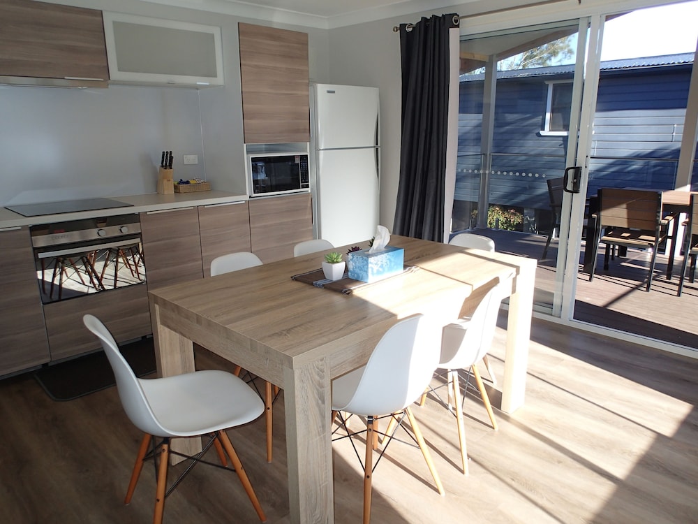 Dungowan Waterfront Apartments