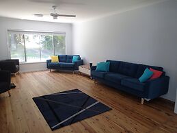 Dungowan Waterfront Apartments