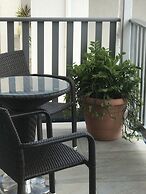 Airlie Court Units