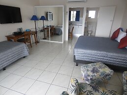 Airlie Court Units