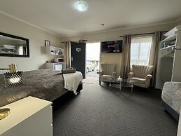 Blue Lake Motel