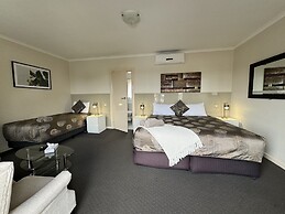 Blue Lake Motel