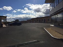 Blue Lake Motel