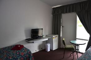 Travelway Motel