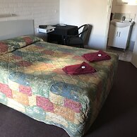 Travelway Motel