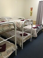 Travelway Motel