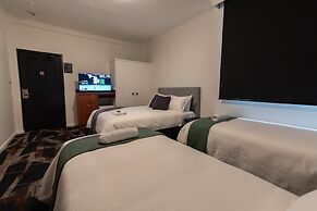 Harp Hotel