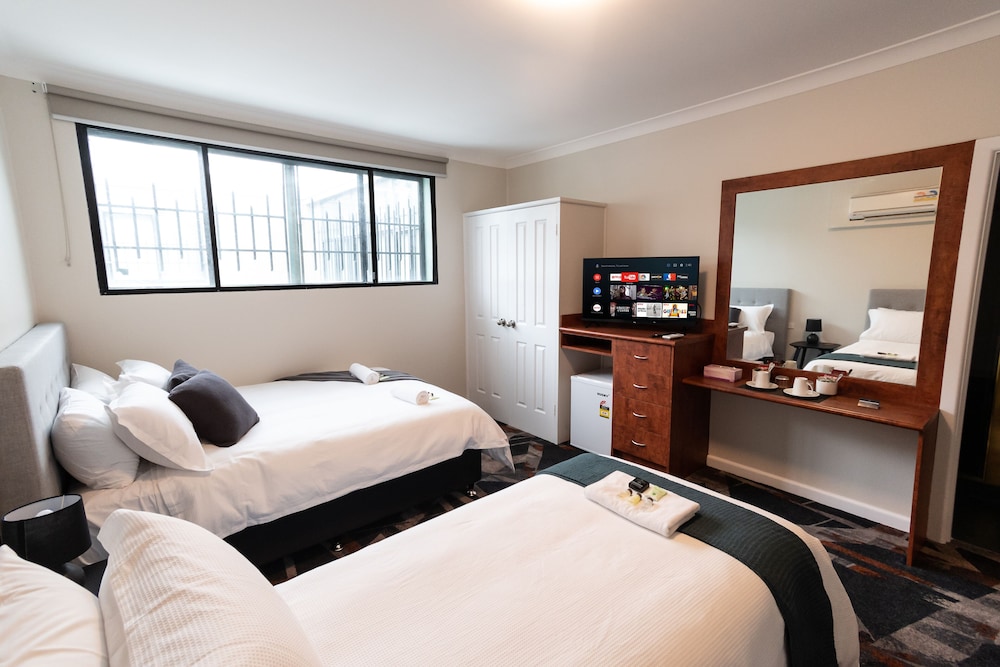Harp Hotel