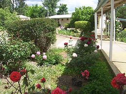 Garden Motor Inn