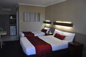 In Town Motor Inn