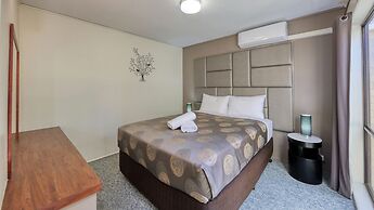 Executive Hideaway Motel