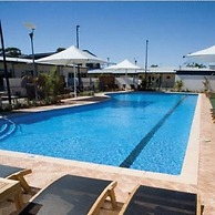 Broadwater Mariner Resort