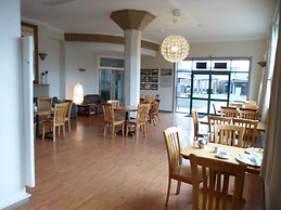 The Essex Arms