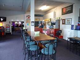 The Essex Arms