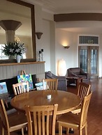 The Essex Arms