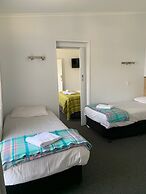 Meeniyan Motel