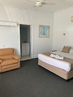 Meeniyan Motel