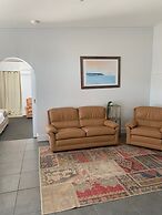 Meeniyan Motel