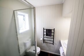 Aura Accommodation