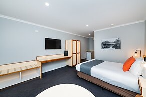 River Motel