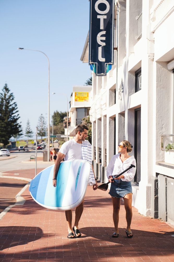 Cottesloe Beach Hotel
