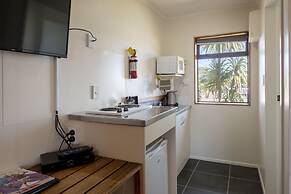 Foreshore Motor Lodge
