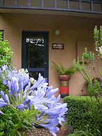 Merrimeet Cottages