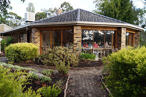 Magdala Motor Lodge & Lakeside Restaurant
