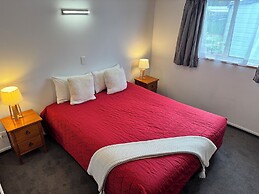 ASURE Ambassador Motor Lodge