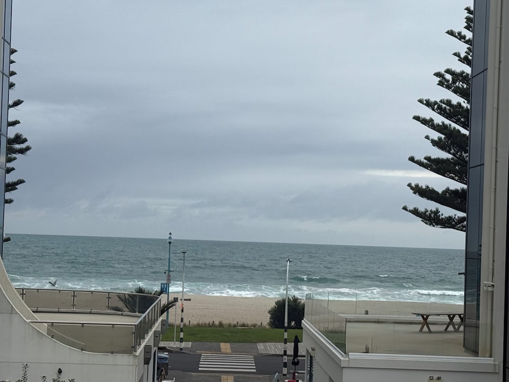 Oceanside Resort & Twin Towers