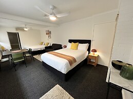 Warburton Motel