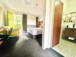 Warburton Motel
