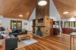 Hunchy Hideaway