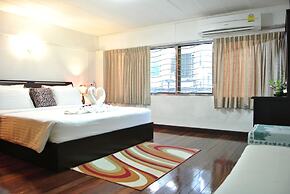 Karon Sunshine Guesthouse & Bar