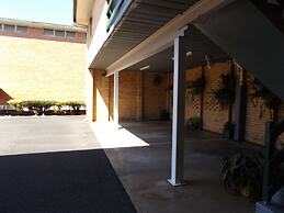 Civic Motel