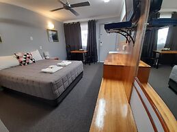 Civic Motel