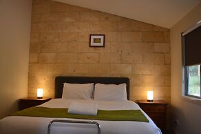 Acacia Chalets