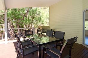 Acacia Chalets