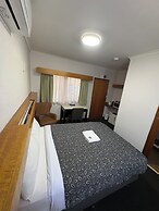 Majestic Motel