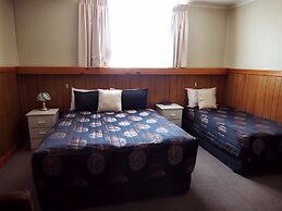 Majestic Motel