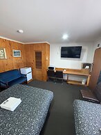 Majestic Motel