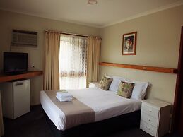 Majestic Motel