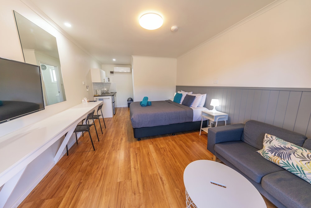 Eden Motel