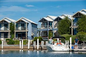 Captains Cove Waterfront Resort