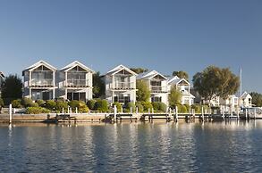 Captains Cove Waterfront Resort