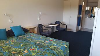Fourth Avenue Motor Inn