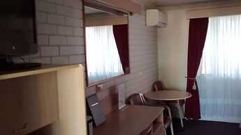 Centabrook Motor Inn