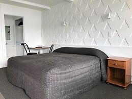 Central Court Motel