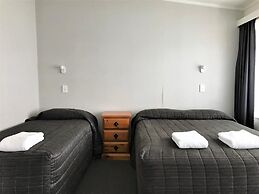 Central Court Motel